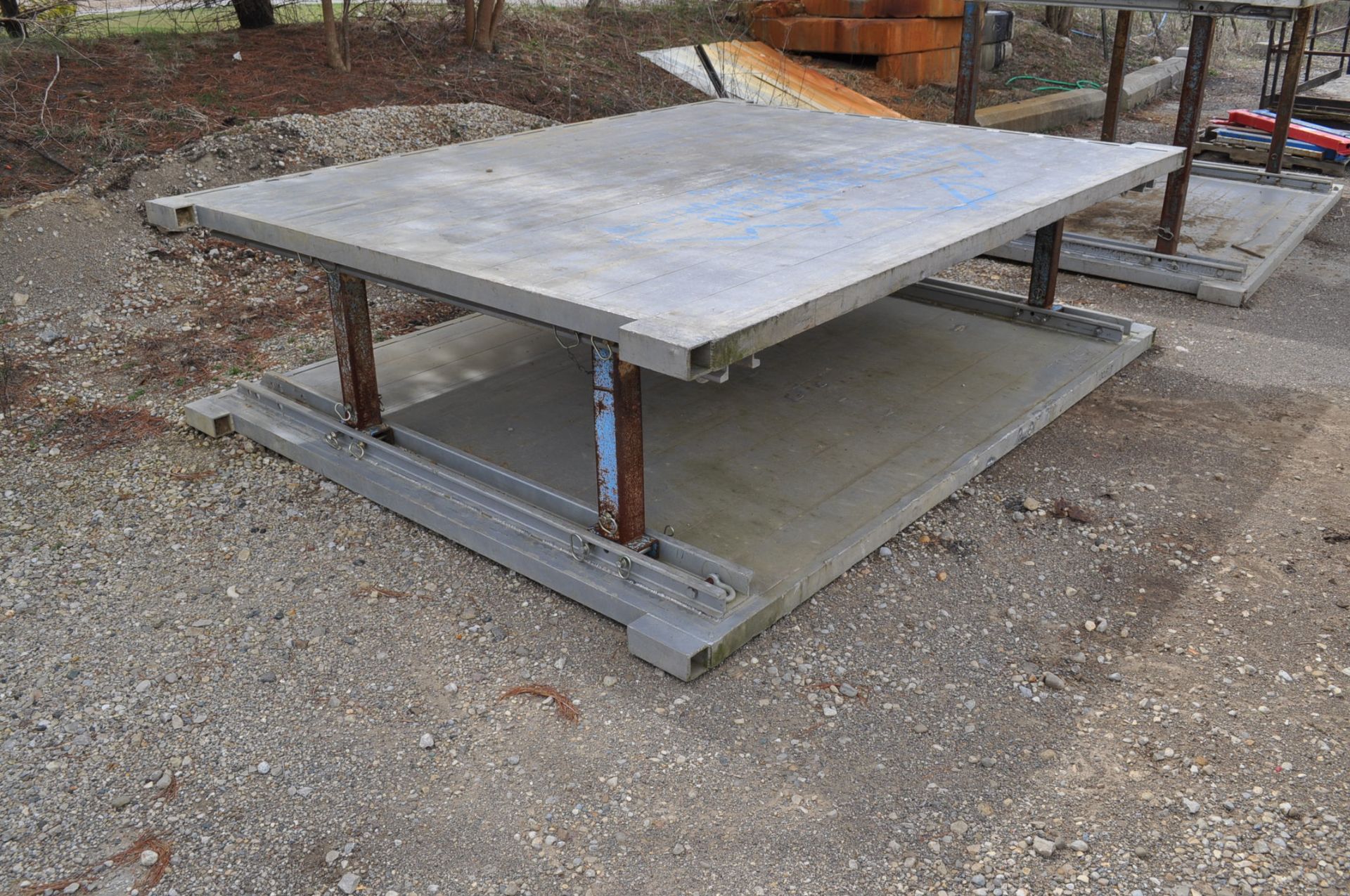 8' x 10' Aluminum Trench box, adjustable