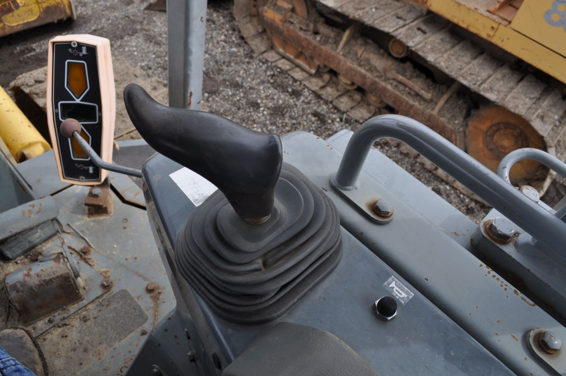 Komatsu D41E-6 Dozer, 6-way angle blade, root rake mount, 20” tracks, laser display, 2,286 hrs, SN - Image 12 of 17