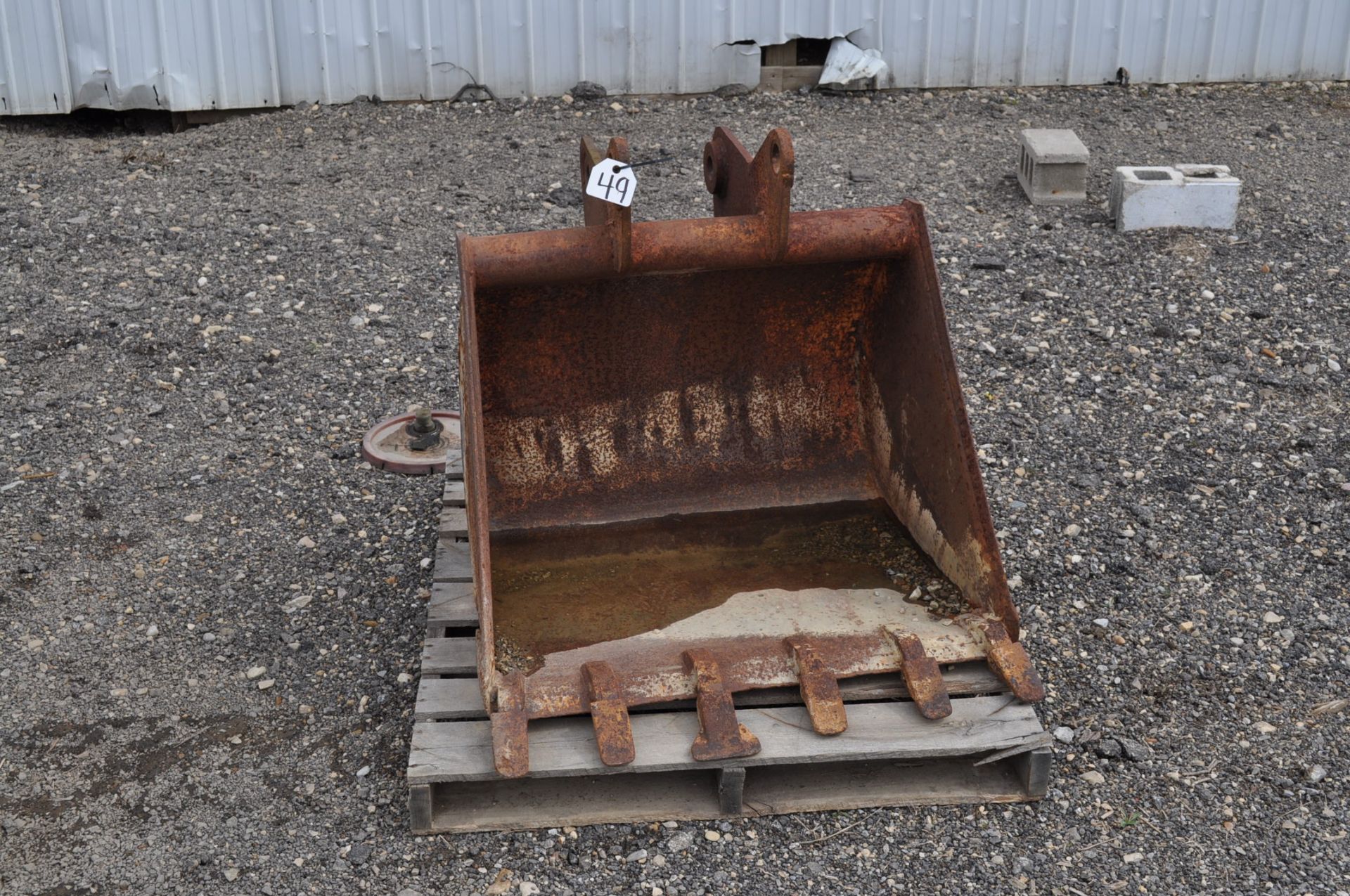 36” excavator bucket