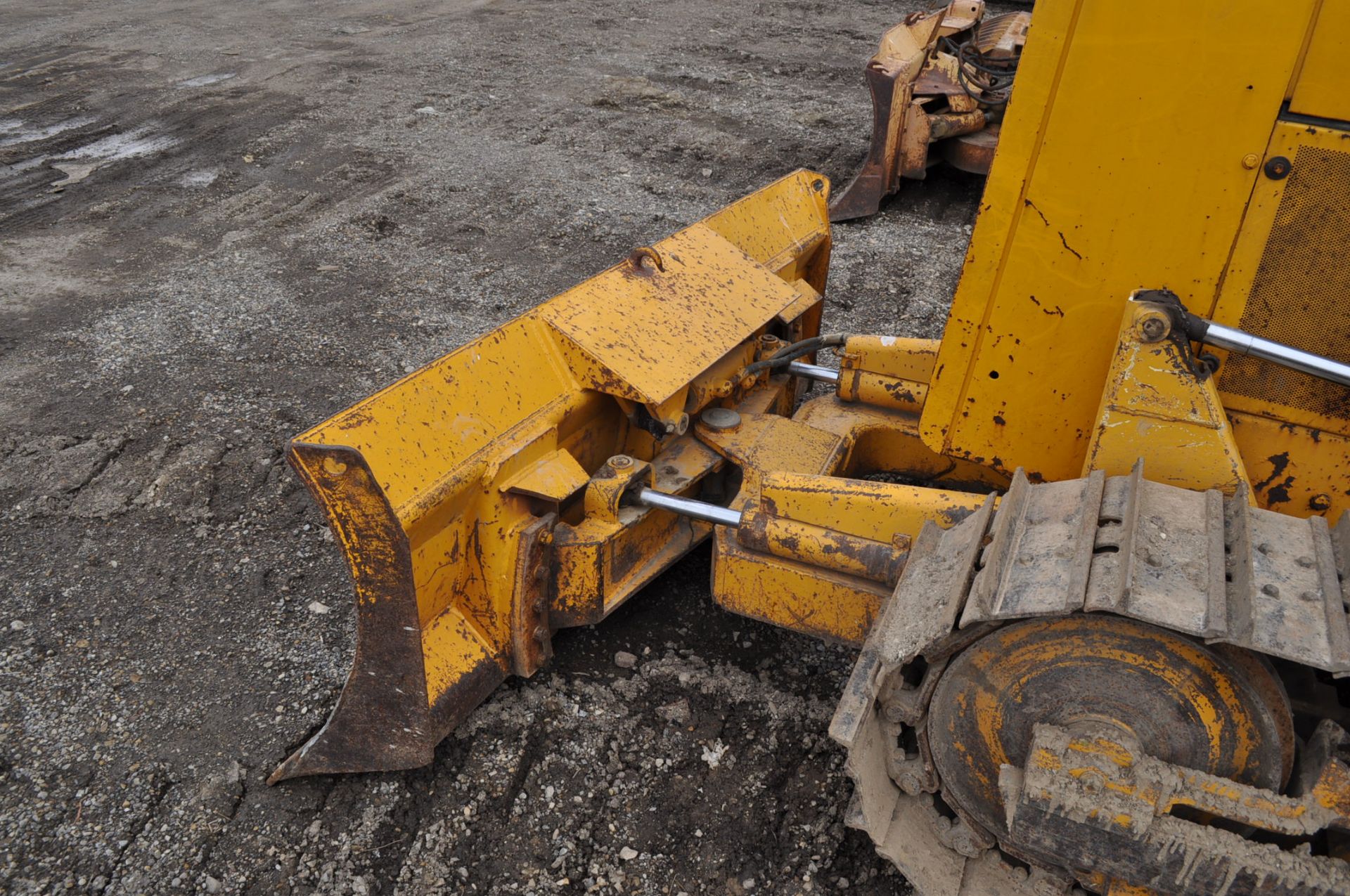 John Deere 450E dozer, 6 way blade, Hyster rear winch, 4 speed power shift, SN T0450EC720974 - Image 7 of 12