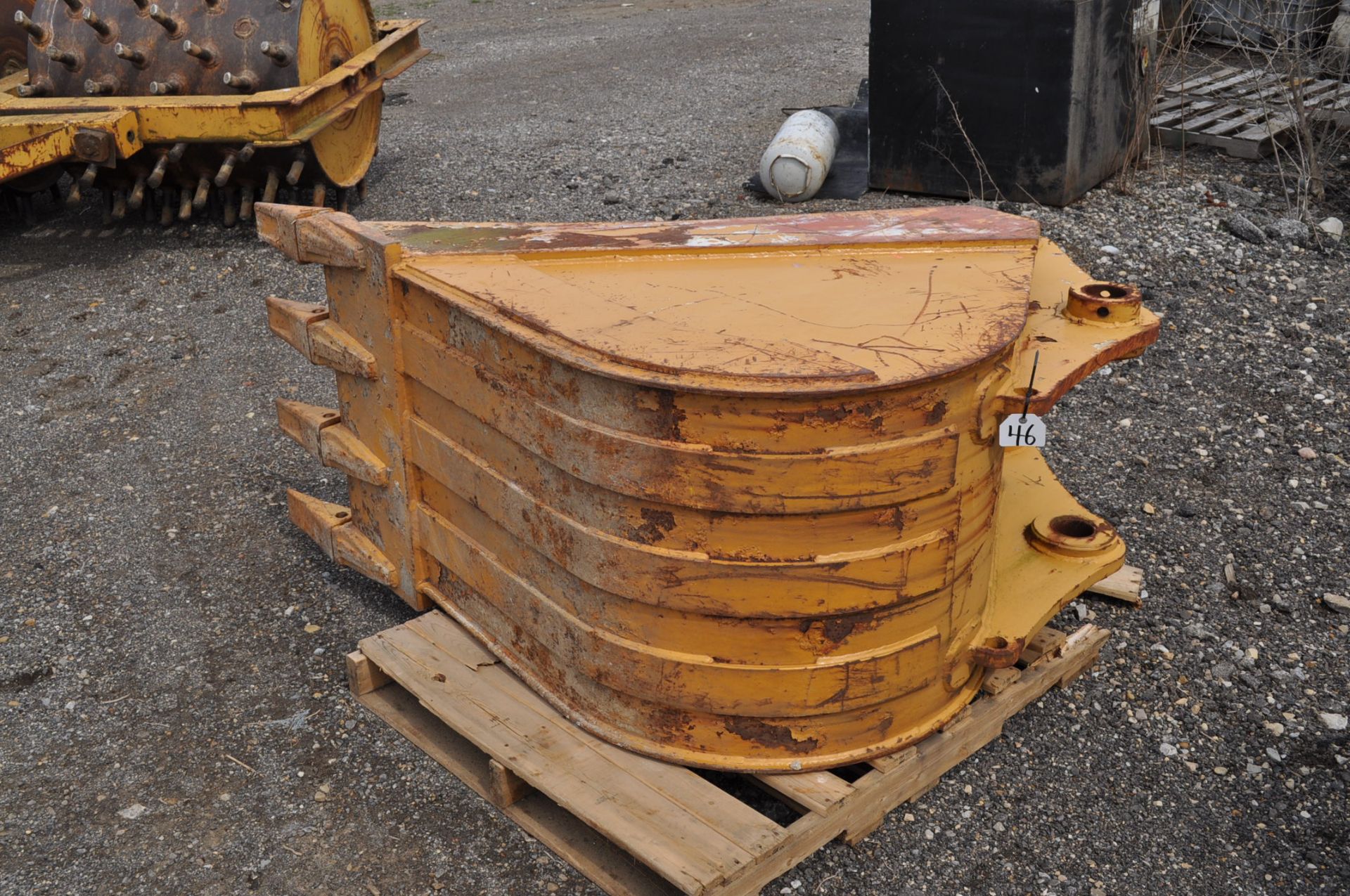 30” bucket for Case 9050 B, 3” pin, 21” center - Image 2 of 4