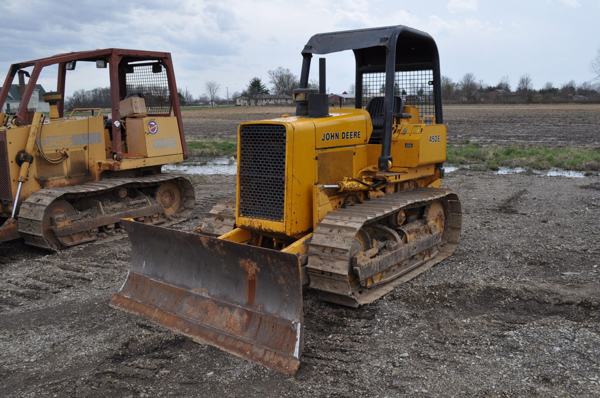 John Deere 450E dozer, 6 way blade, Hyster rear winch, 4 speed power shift, SN T0450EC720974