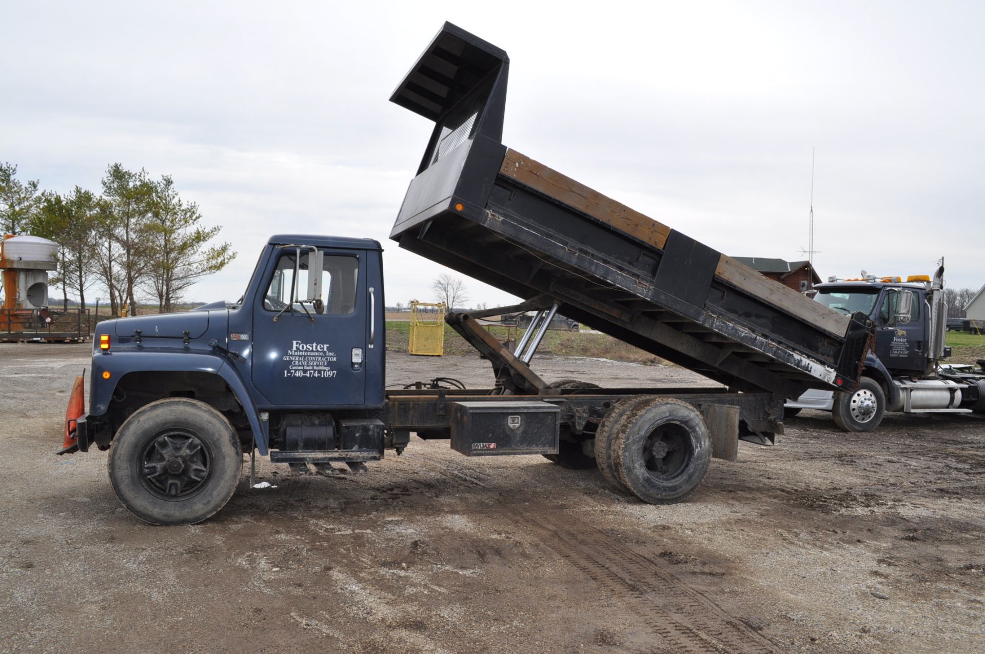 1988 International S1954 dump truck, 16’ steel bed w/ fold down sides, single axle, DT 466 engine - Image 23 of 25