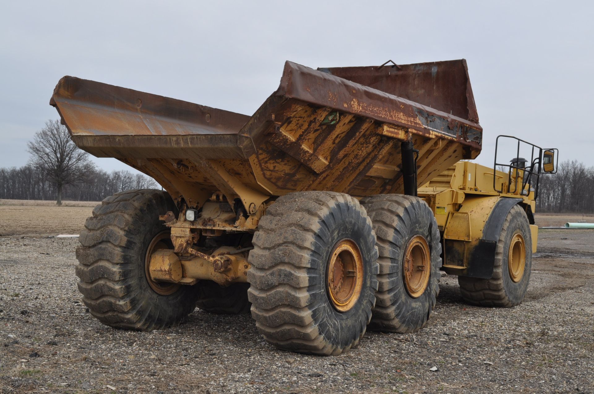 CAT D400D articulated dump truck, 6-wheel, 3406 B CAT engine, 15,539 hrs, SN 8TF00515 - Image 6 of 14