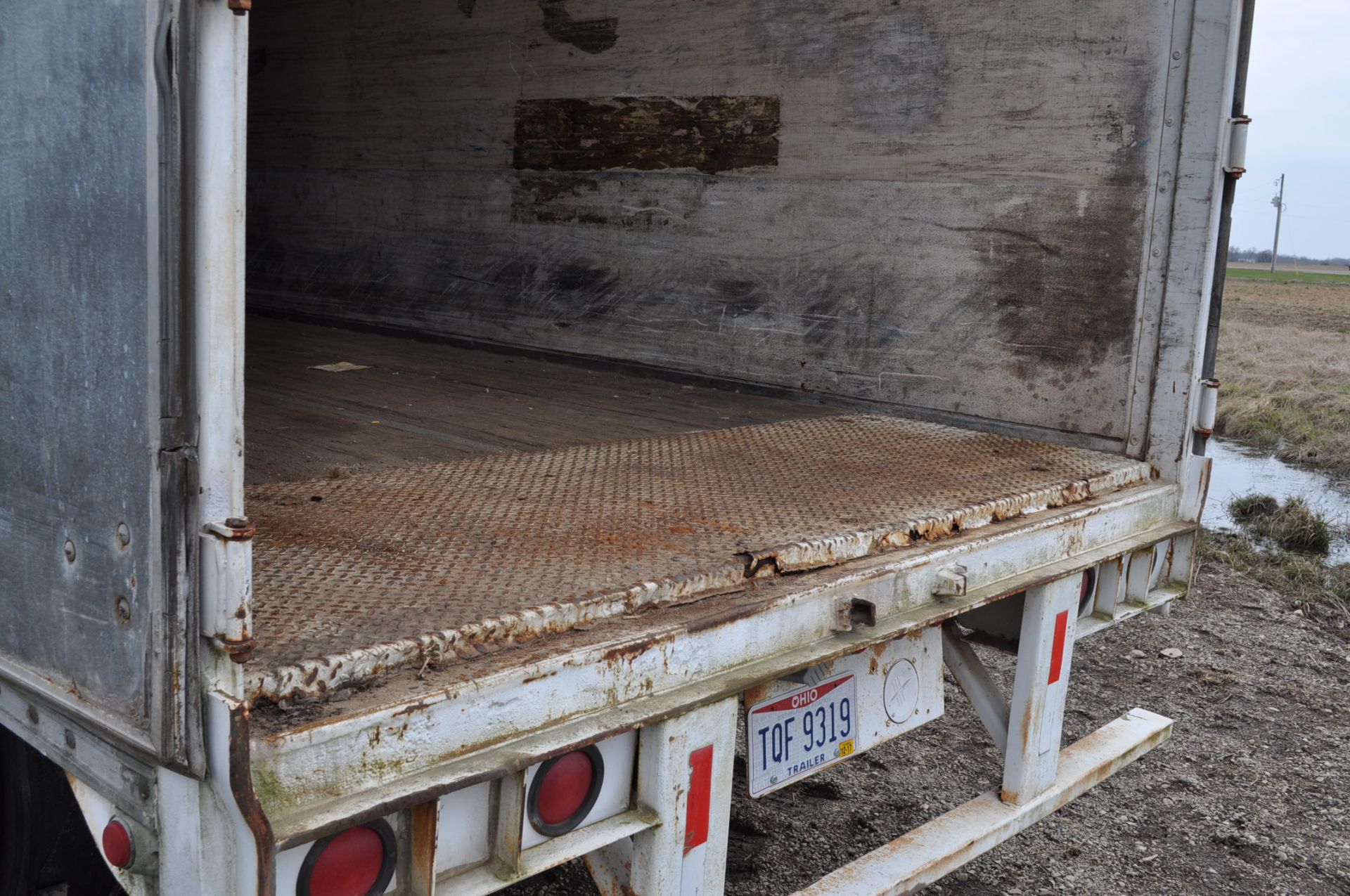 1986 48' X 102" Monon van trailer, spring ride, swinging rear doors, sliding rear tandem - Image 15 of 16