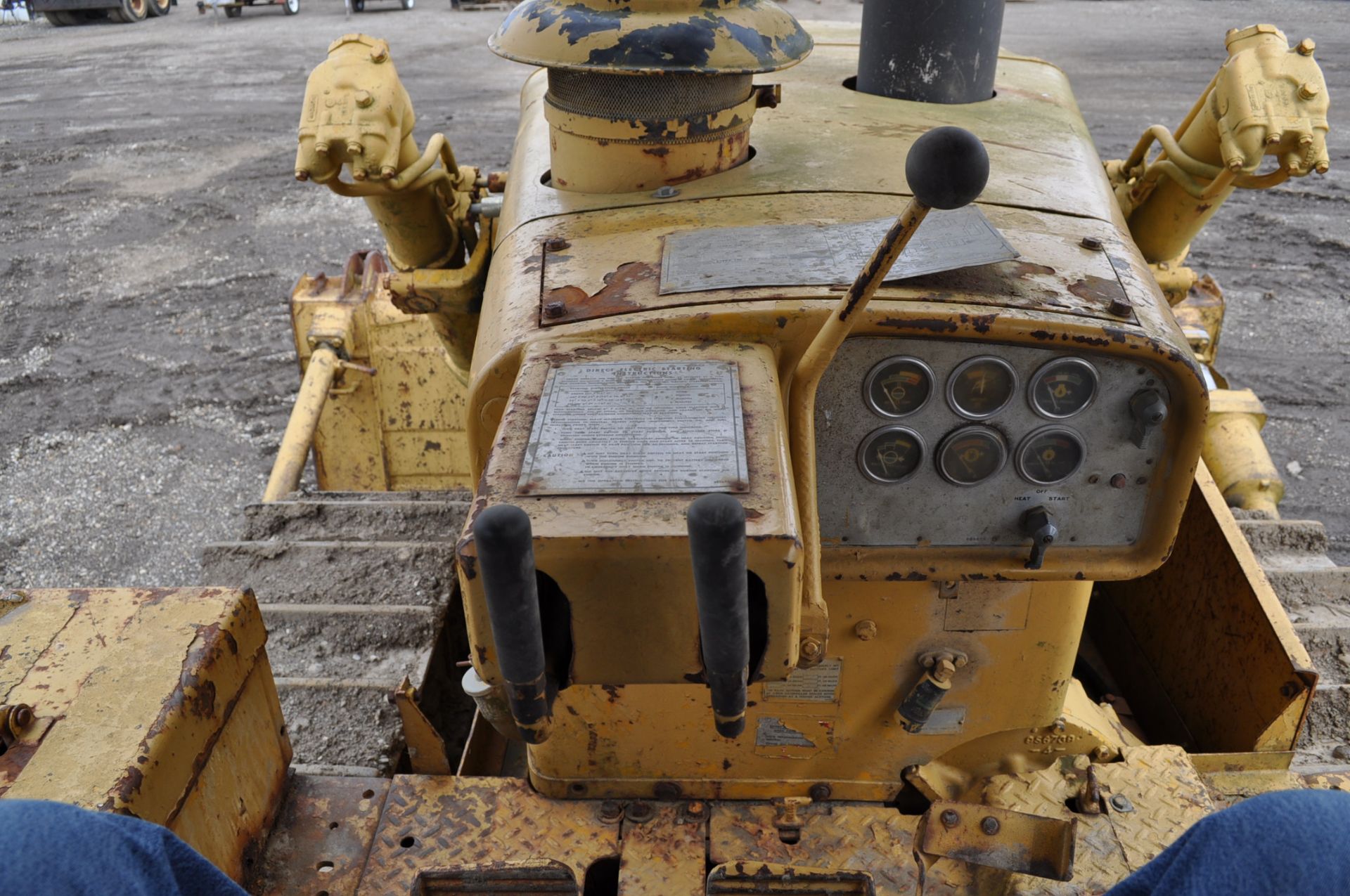CAT D7 Dozer, electric start, angle blade, power shift, Series F, tree guard, SN 91N1400 - Image 11 of 14