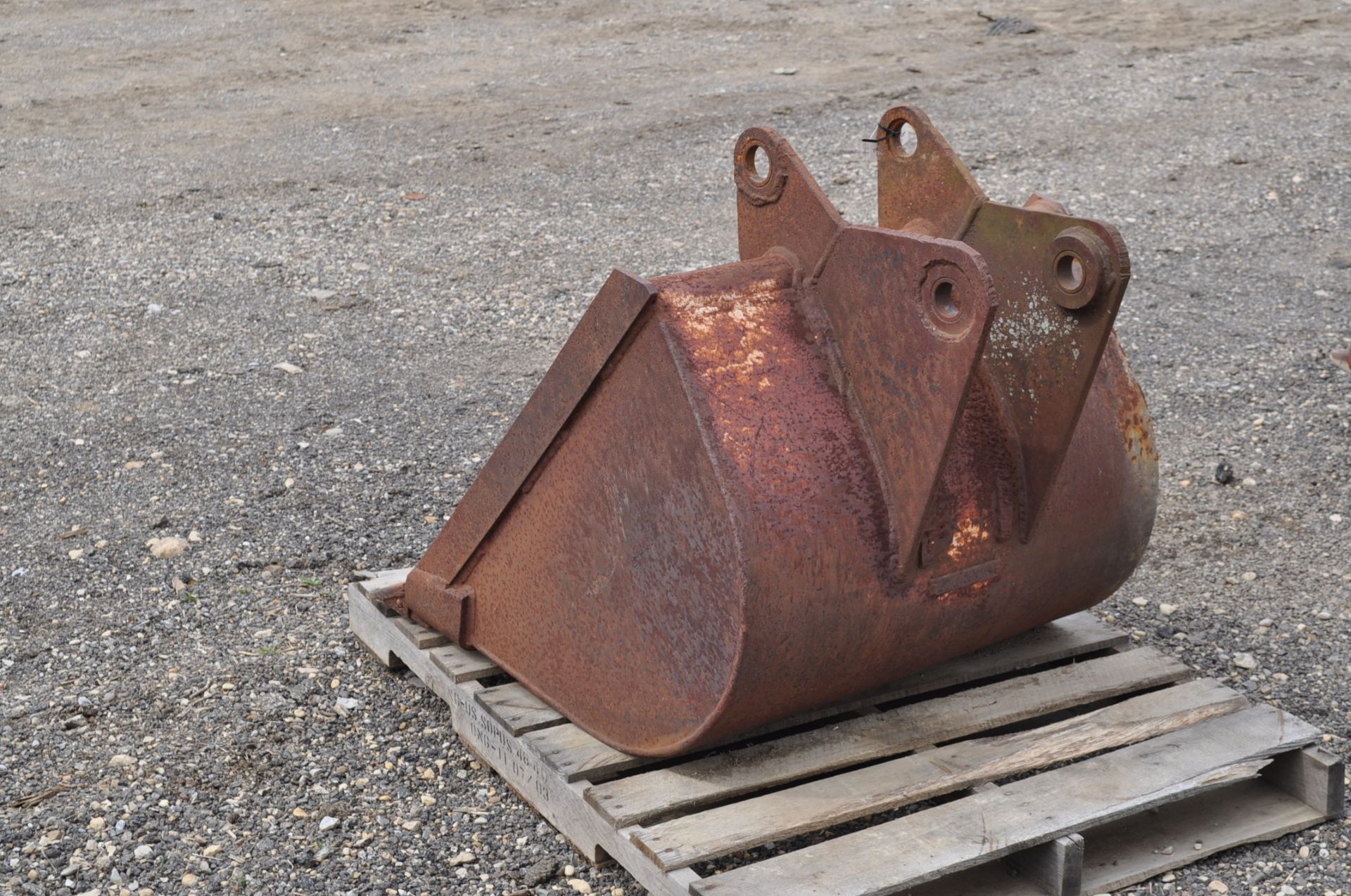 36” excavator bucket - Image 3 of 4