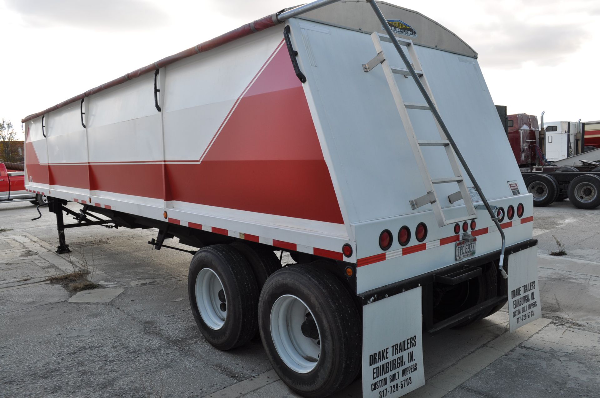 2015 Drake 36’ hopper bottom grain trailer, roll tarp, spring ride, VIN 1D9AA3621FE356011 (Never - Image 2 of 9