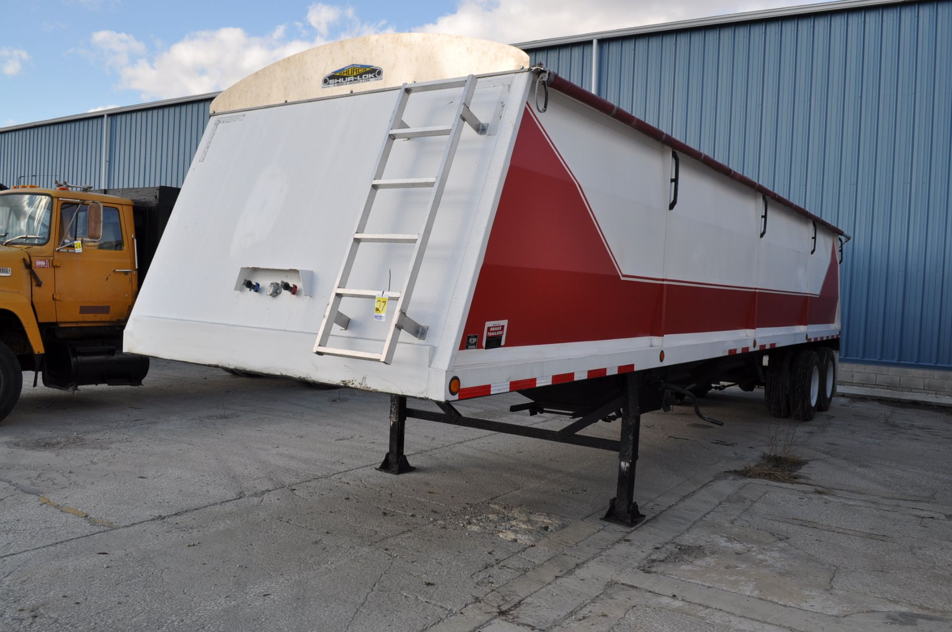 2015 Drake 36’ hopper bottom grain trailer, roll tarp, spring ride, VIN 1D9AA3621FE356011 (Never