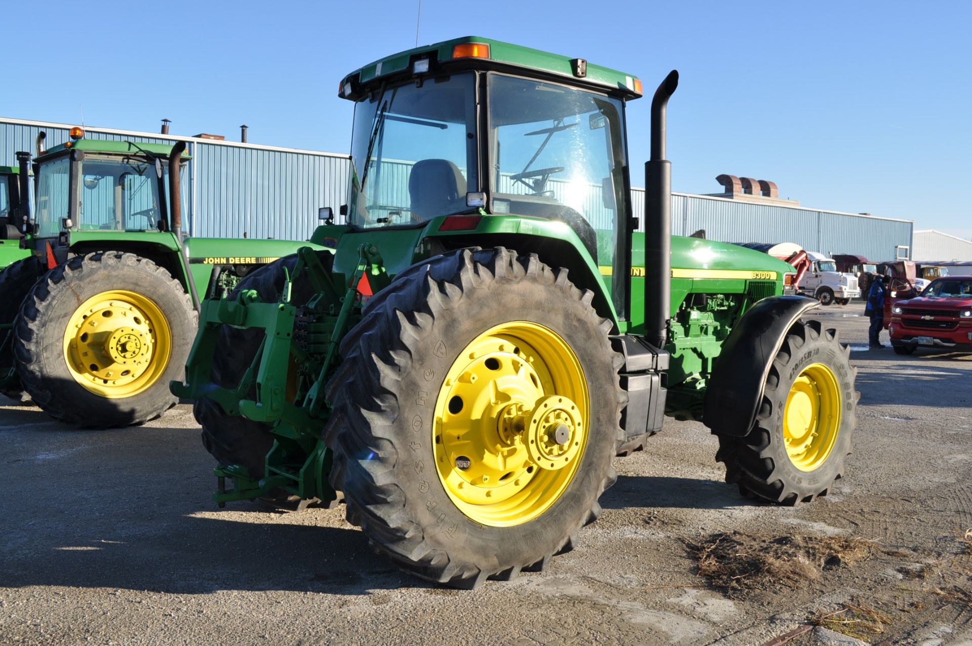 JD 8300 w/duals, CHA, 3pt, 1000 pto, 3 remotes, large hyd pump - Image 3 of 12