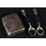 Silver cigarette case, Chester marks, 89g and pair of golfing teaspoons,