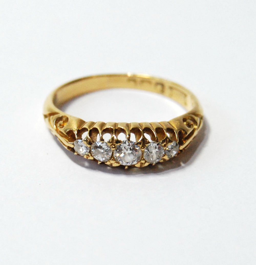 Diamond five-stone ring with graduated brilliants, 18ct gold, c. 1900.