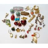 Quantity of earrings and other items, some costume.