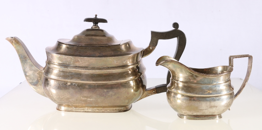 George V silver two piece tea service, 856g gross. Sheffield 1918 and 1919 makers G & S Co Ltd.