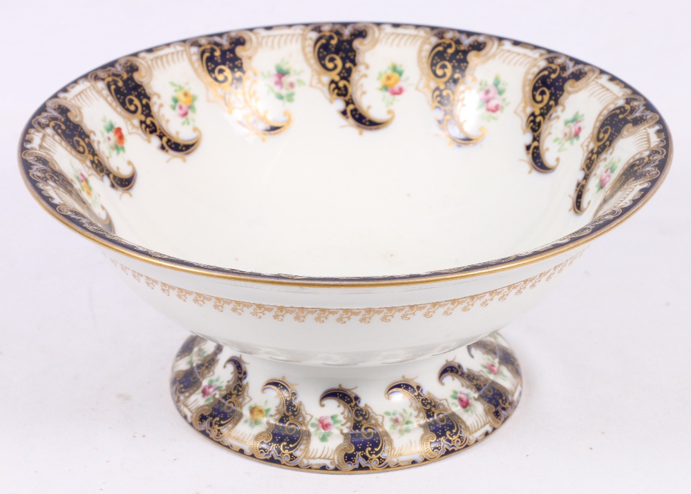 Royal Worcester earthenware pedestal bowl, 11.