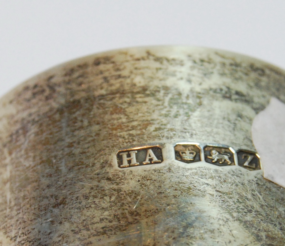 Pair of silver square ashtrays, 1888, and a napkin ring. - Image 3 of 3