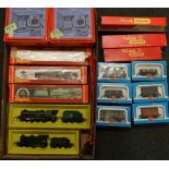 OO gauge model railways including Hornby 4-4-0 locomotive and tender 690 LMS,