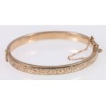 9ct gold bangle, hallmarked. 10g.