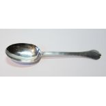 Silver tablespoon of 17th century trefid style with beaded rat tail, Barnard Bros, 1897.