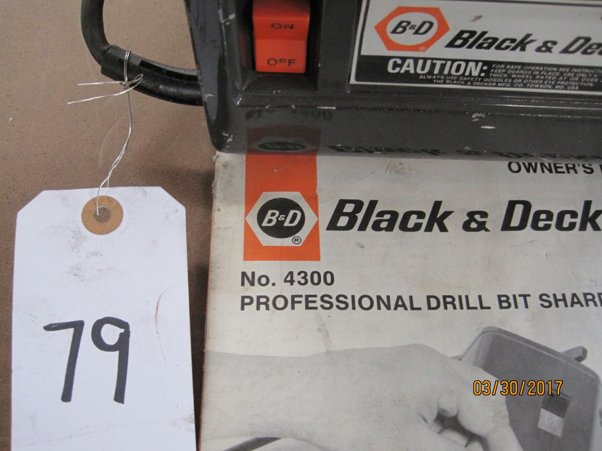 Black and Decker 4300 drill bit sharpener - Image 2 of 2