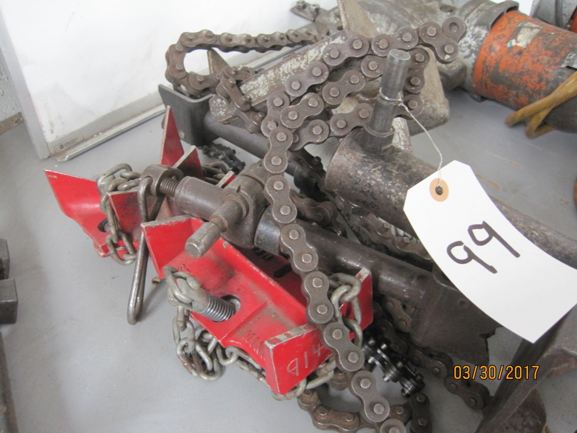 Lot of chain vises - Image 2 of 2