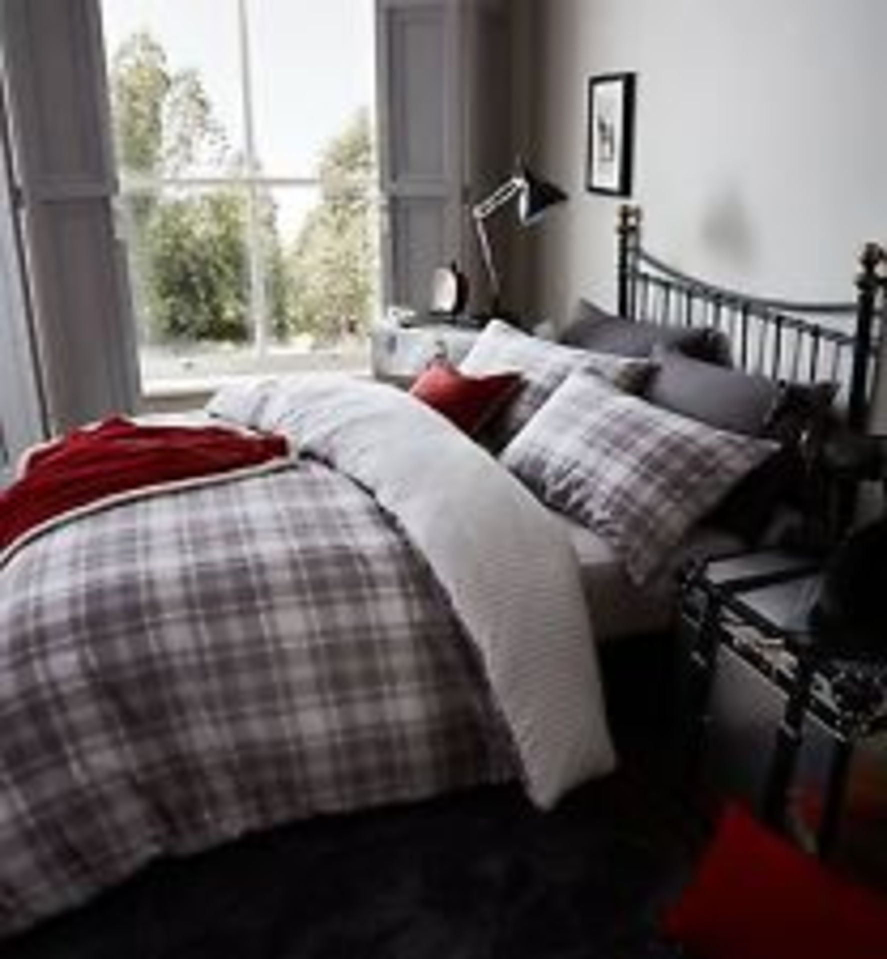 CATHERINE LANSFIELD MCGREGOR DOUBLE DUVET SET (DELIVERY BAND A)