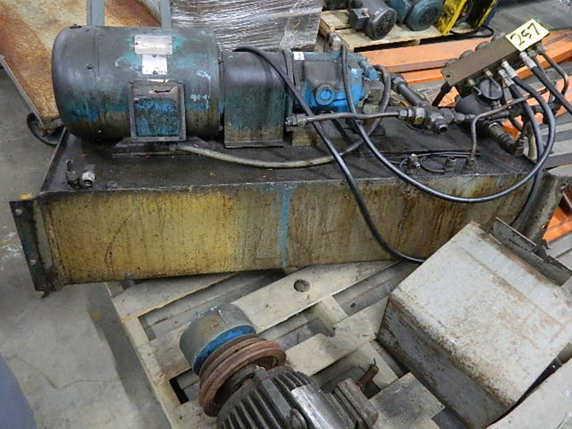 Hyd. Pump. Hydraulic Pump Vickers Pump FJ4, M/N PVD10RS Y-31-CM 11, 3 HP Motors, Hyd. Tank, Sterling - Image 3 of 5