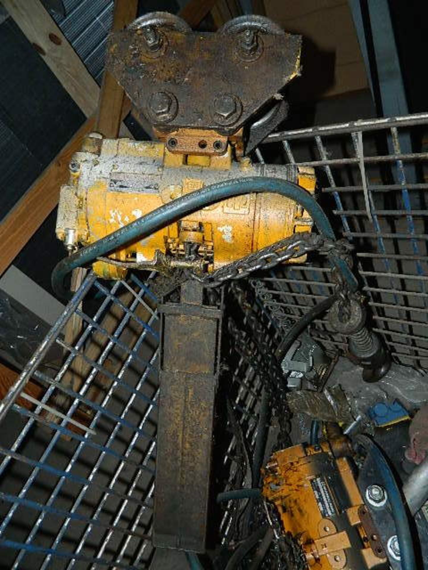 Ingersoll Rand Pneumatic Chain Hoist (QTY. 4 In Wire Basket) - Image 7 of 7