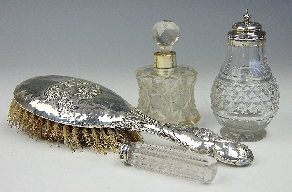 A selection of dressing table silver, to include a silver backed brush, William Comyns,