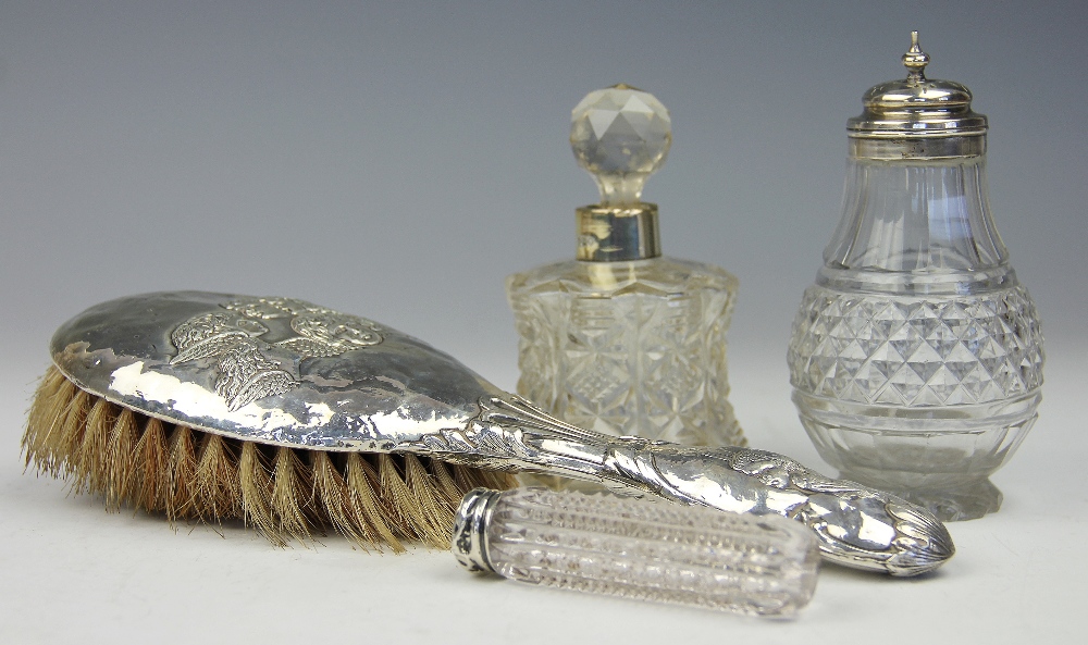 A selection of dressing table silver, to include a silver backed brush, William Comyns, - Image 2 of 2