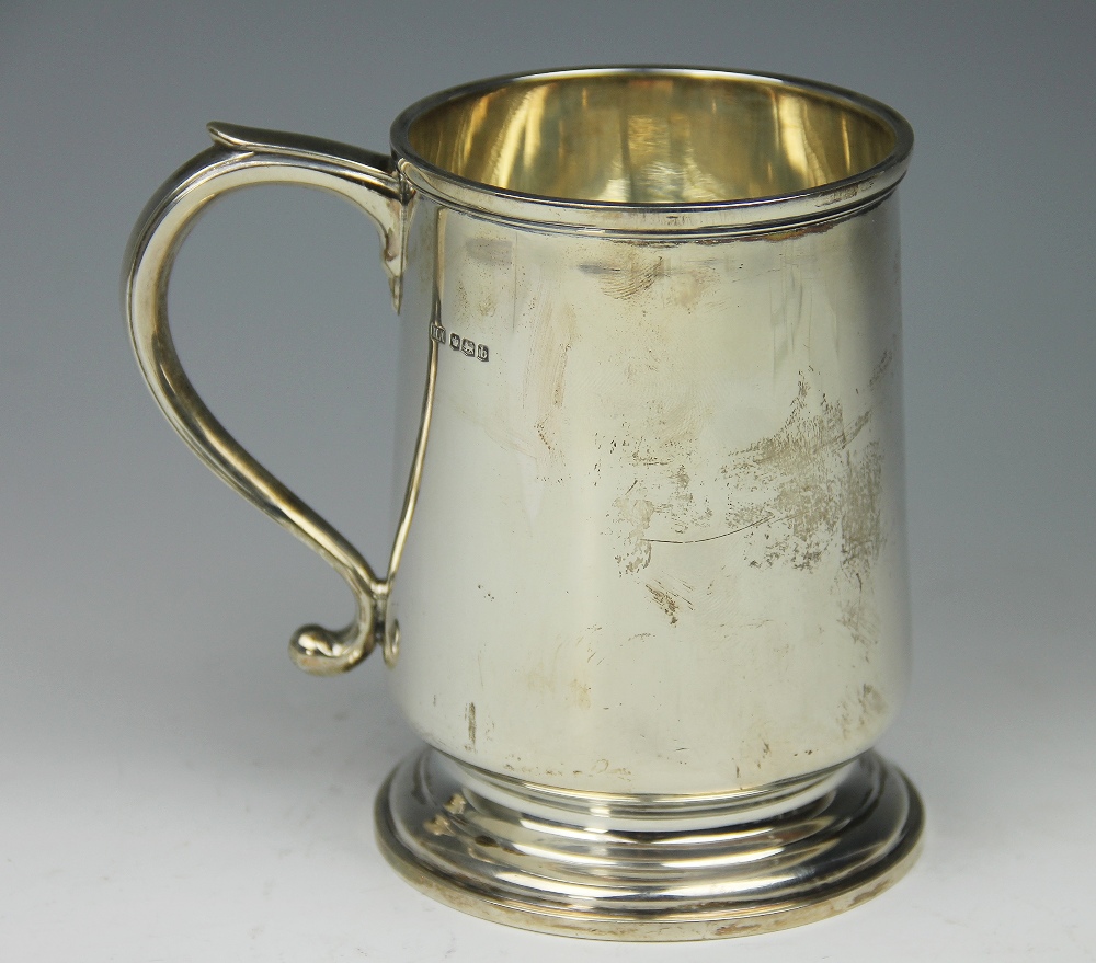 A silver mug, Atkin Brothers Sheffield 1919,