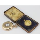 A ladies yellow metal fob watch circa 1900, the gilt decorative dial with black Roman numerals,