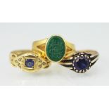 A Victorian intaglio set signet ring, London 1891, in 22ct gold setting, weight 4.