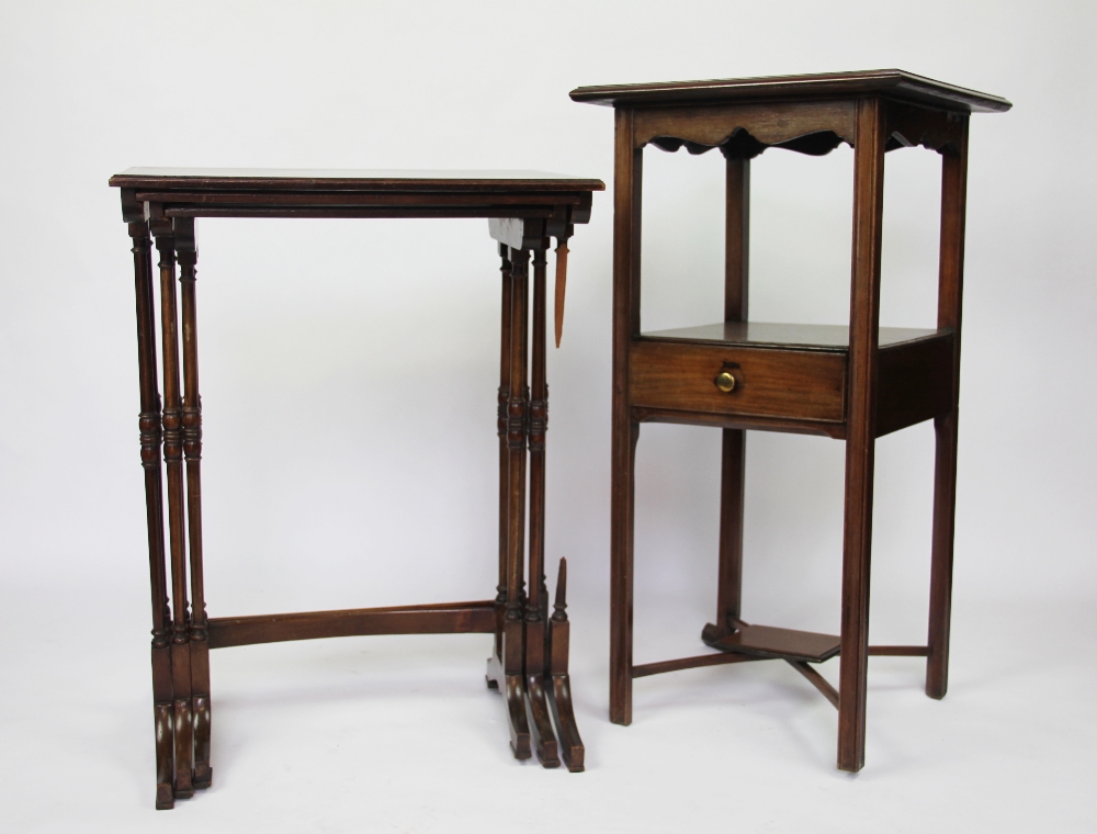 A George III mahogany bow front corner wash stand, with drawer, 109cm H, - Bild 2 aus 2