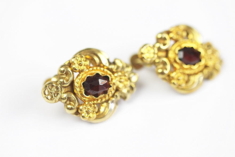 A pair of gold and garnet earrings screw earrings, - Image 2 of 3