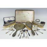 A cased Queen's Silver Jubilee silver spoon, Mappin and Webb 1977, with other silver,