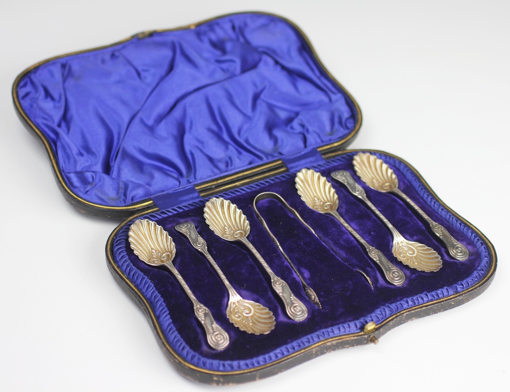 A Victorian cased set of six silver teaspoons and matching sugar tongs, Sheffield 1890, - Image 2 of 2