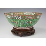 A Chinese Canton bowl on stand, 20th century,