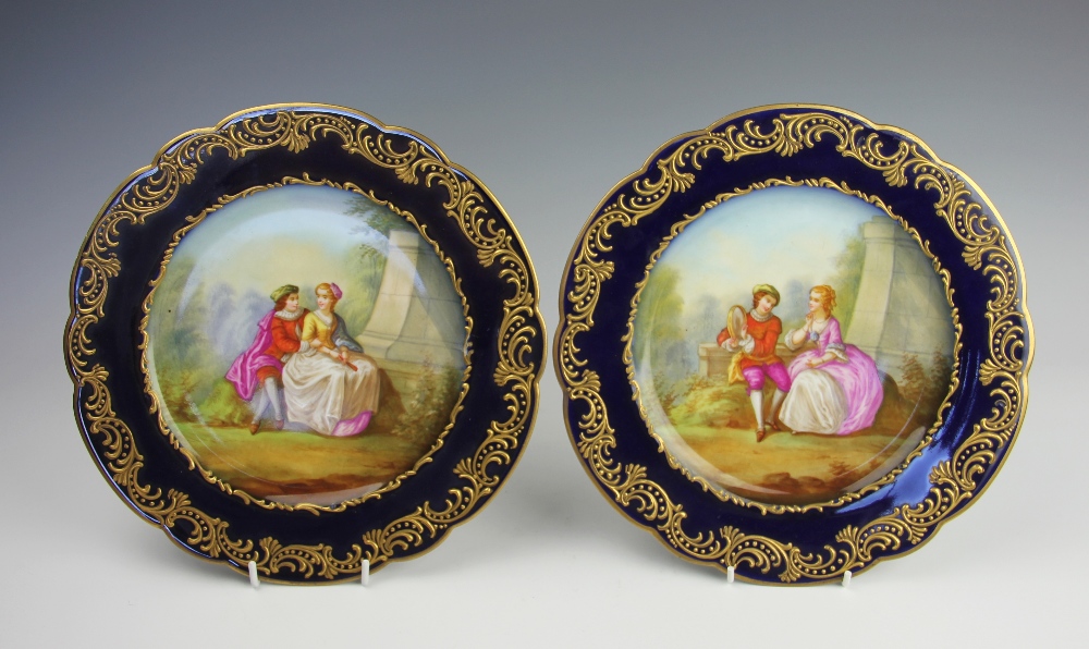 A pair of French 19th century Serves porcelain Chateau Des Tuileries cabinet plates,