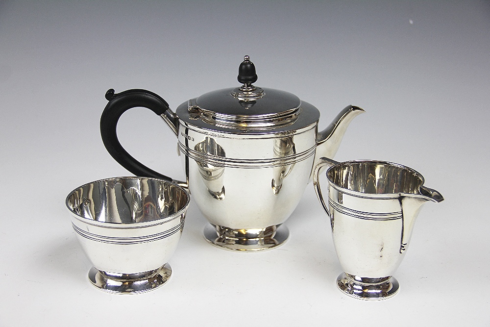 A George VI silver three piece tea service, Roberts and Belk, Sheffield 1940,