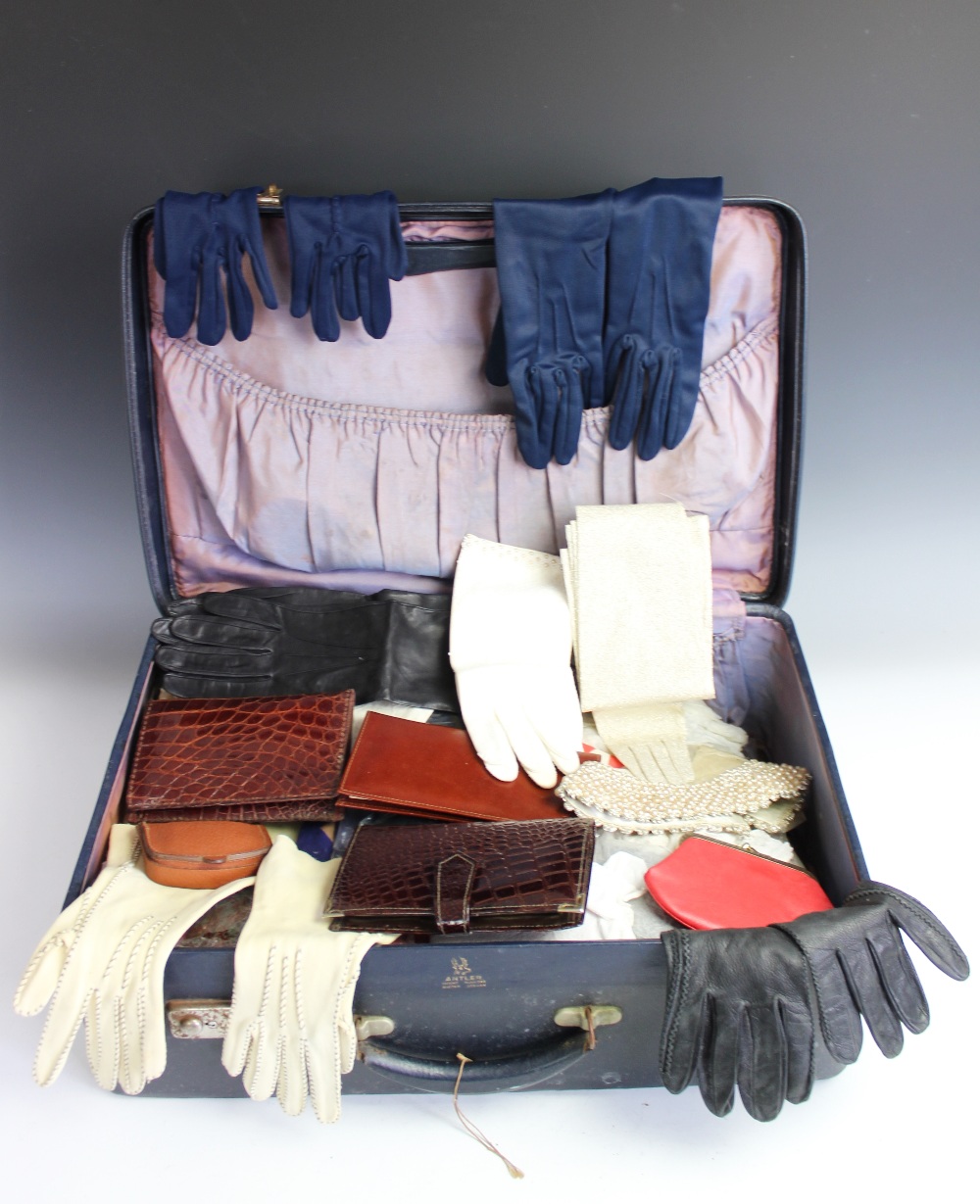 A collection of vintage textiles to a suitcase including, ladies quarter length gloves, - Image 7 of 7