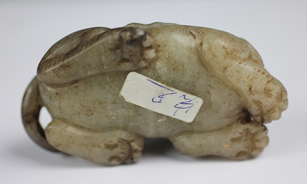 A Chinese carved jade figure of a Dog of Fo, 6. - Image 3 of 3