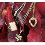 A collection of jewellery, to include; a snowflake pendant stamped '14k',