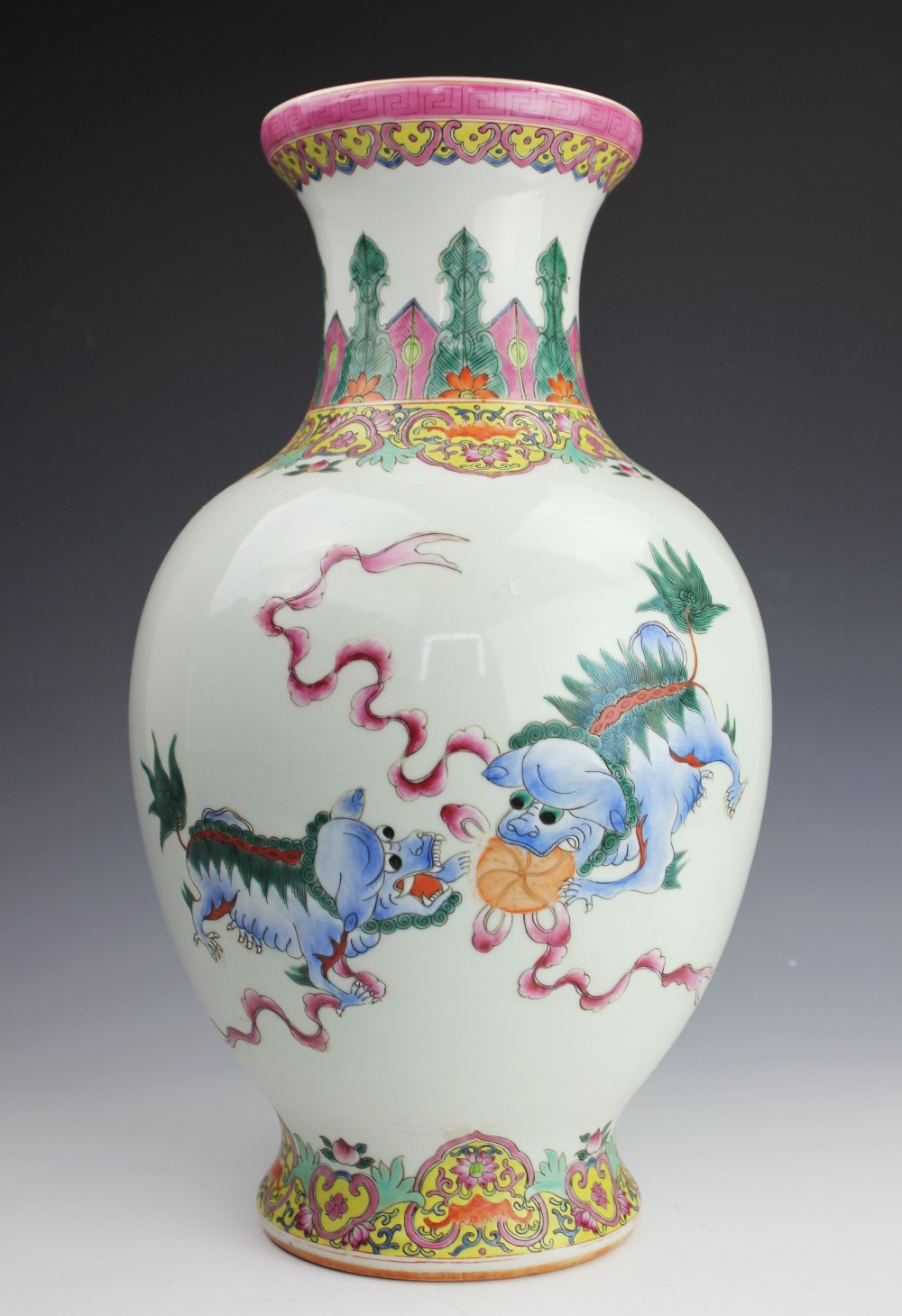 A Chinese famille rose vase, Daoguang seal mark,