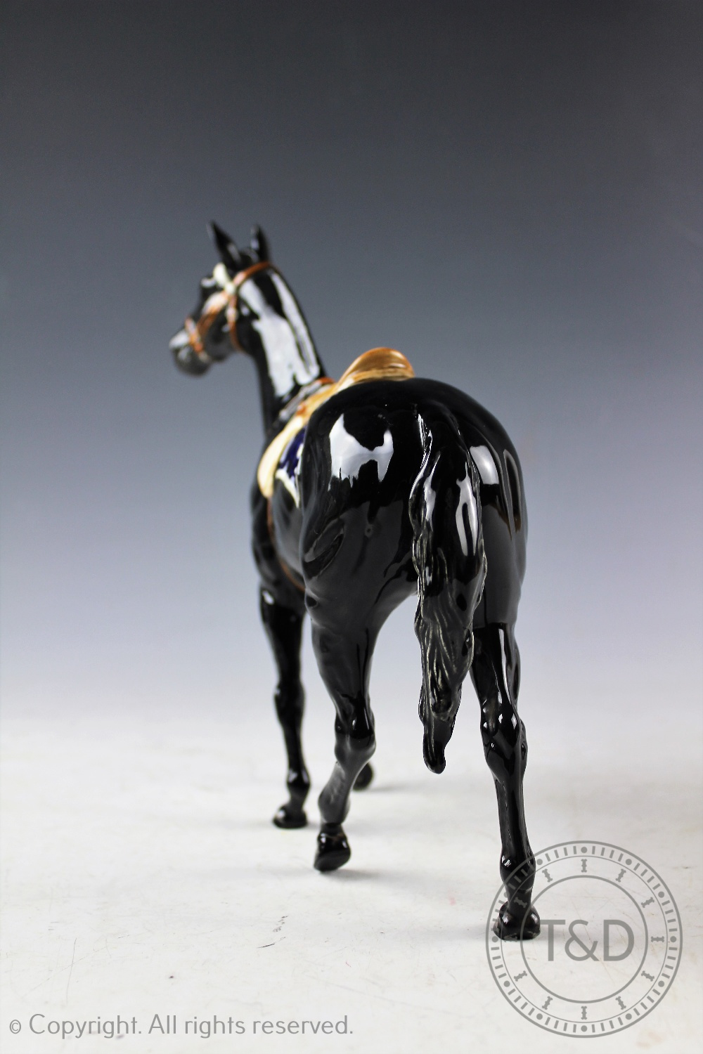 A Beswick Mountie Stallion, designed by Graham Tongue, model number 2431, black gloss, - Bild 3 aus 4