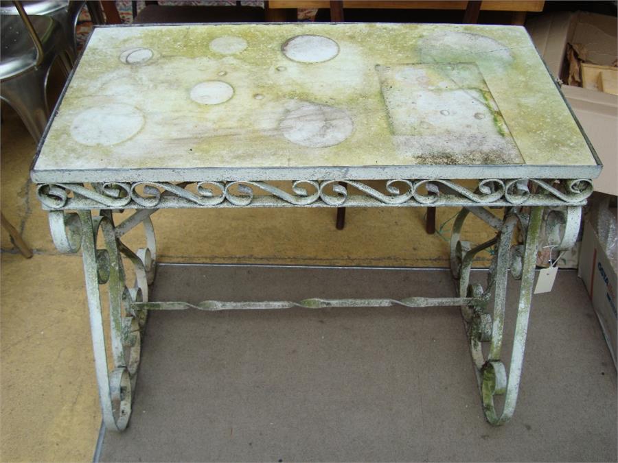 A marble topped garden table, on cast iron base. - Image 4 of 4