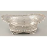 Beautiful large silver bread basket, 833/000, with beautiful updating with oval, floral and spider