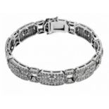 White gold bracelet, 750/000, with diamonds, Art Deco style. Links engraved with brilliantly cut