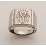White gold seal ring, 585/000, with square plate with a weapon engraving. 10x10 mm. Ø 46 about 9