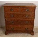 Beautiful English oak wood-laden chest of drawers with copper bracket. 20th century. Dimensions: 88